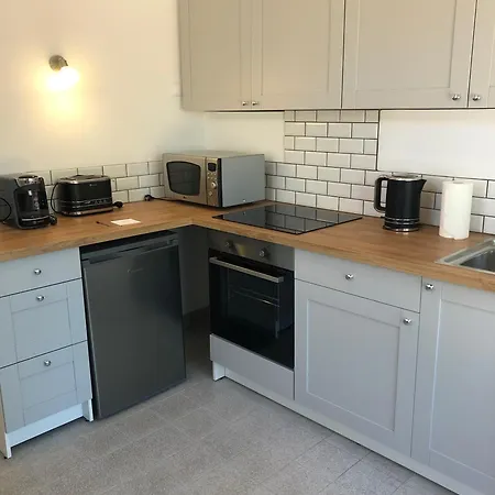 2 Bedroom Gite-cottage- Chateau De