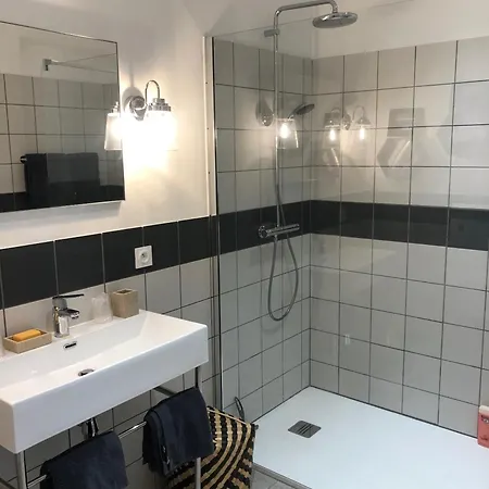 別荘 2 Bedroom Gite-cottage- Chateau De