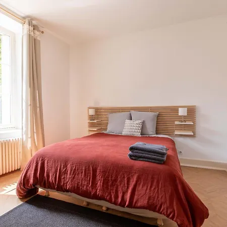 2 Bedroom Gite-cottage- Chateau De 別荘 *