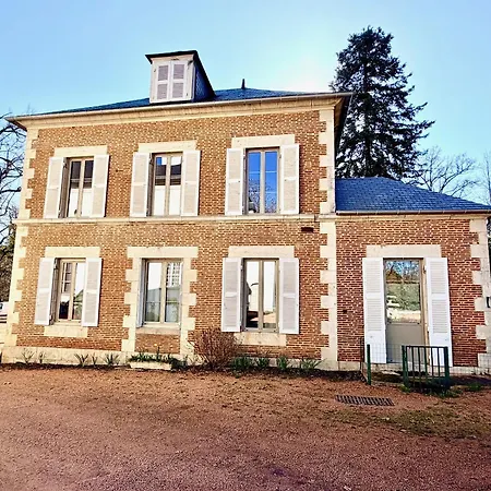Vichy - 4 Chambres, Situe Dans Le Parc Du Chateau De Feriehus *