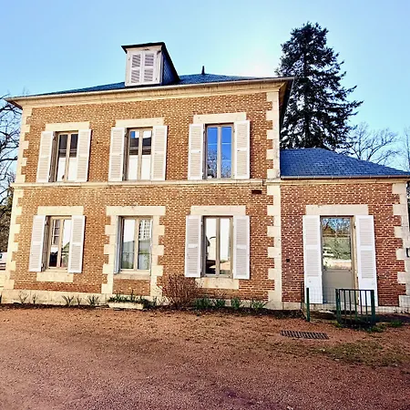 Vakantiehuis Vichy - 4 Chambres, Situe Dans Le Parc Du Chateau De Charmeil