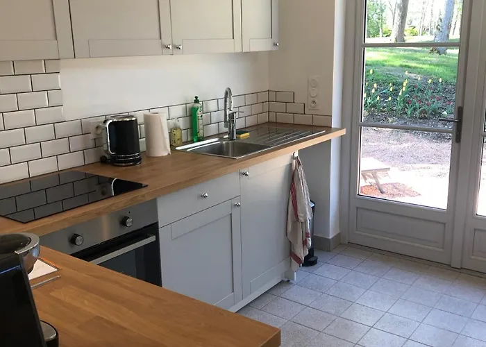 Vichy : Chateau De Hébergement de vacances Charmeil