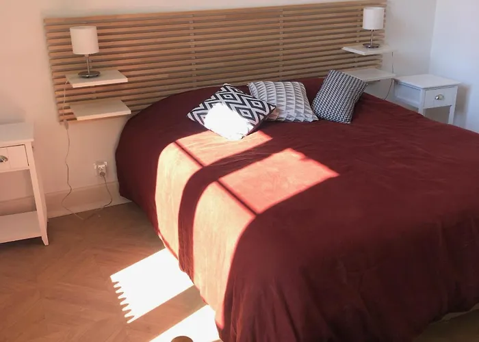 Hébergement de vacances Vichy : Chateau De *